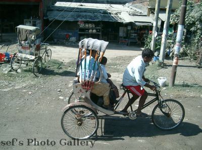 Rikscha
05.11.2012
Schlüsselwörter: Nepal Chitwan