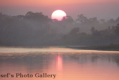 Sonnenuntergang 2
05.11.2012
Schlüsselwörter: Nepal Chitwan
