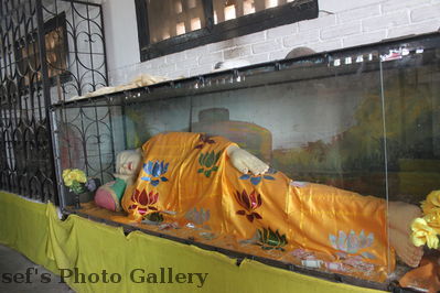 Swayambhunath 19
08.11.2012
schlafender Budda
Schlüsselwörter: Nepal Kathmandu