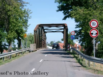 BrÃ¼cke Ã¼ber den Elster-Saale-Kanal
Auf dem Weg
BrÃ¼cke bei BÃ¶litz-Ehrenberg
Schlüsselwörter: Technikmuseum Merseburg