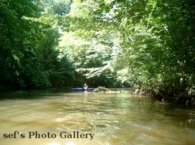 Uli hinter der StrÃ¶mung
2012-08-04
Schlüsselwörter: Paddeln Leipzig