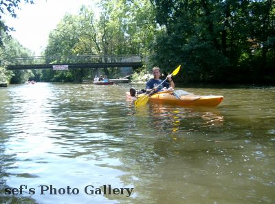 ich auf der weiÃŸen Elster HÃ¶he Limburger Steg
2012-0804
Schlüsselwörter: Paddeln Leipzig