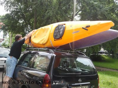 Auf dem Auto
Schlüsselwörter: Kajak