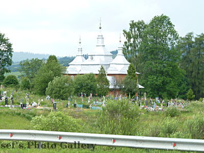 Galizien
13.07.
orth. Kirche, diesmal mit silbernen Kuppeln
Schlüsselwörter: Ukraine_1 Fahrt