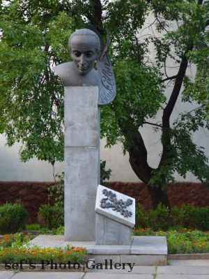 Cernivci
13.07.
Denkmal fÃ¼r den Dichter Paul Celan
Schlüsselwörter: Cernivci Ð§ÐµÑ€Ð½Ñ–Ð²Ñ†Ñ–