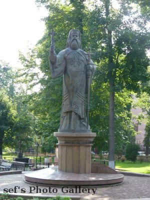   Cernivci
14.07.
Denkmal, fÃ¼r wen weiÃŸ ich nicht
Schlüsselwörter: Cernivci Ð§ÐµÑ€Ð½Ñ–Ð²Ñ†Ñ–