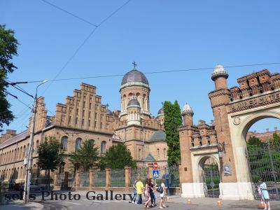 Cernivci
14.07.
ehem. Bischofssitz, jetzt UniversitÃ¤t 2
Schlüsselwörter: Cernivci Ð§ÐµÑ€Ð½Ñ–Ð²Ñ†Ñ–