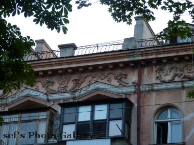 Odessa
16.07.
man beachte die Ornamente unter dem Sims
Schlüsselwörter: Odessa