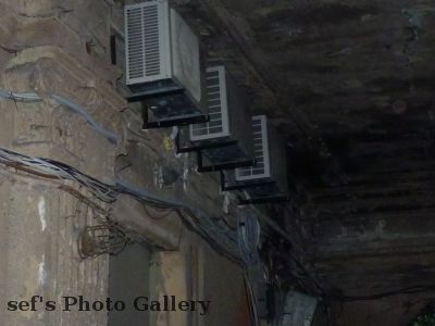 Odessa
16.07.
Auch wenn das Haus zusammenfÃ¤llt,
Klimaanlage muss sein
Schlüsselwörter: Odessa